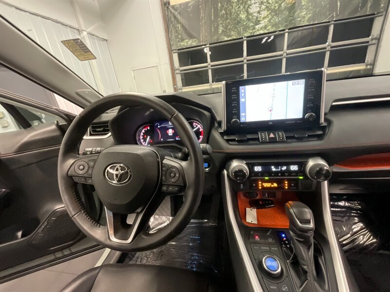 2019 Toyota RAV4 Adventure AWD / Tech Pkg /1-OWNER / 15,000 MILES  FULLY LOADED ADVENTURE PKG / Leather / SHARP & CLEAN - Photo 17 - Gladstone, OR 97027