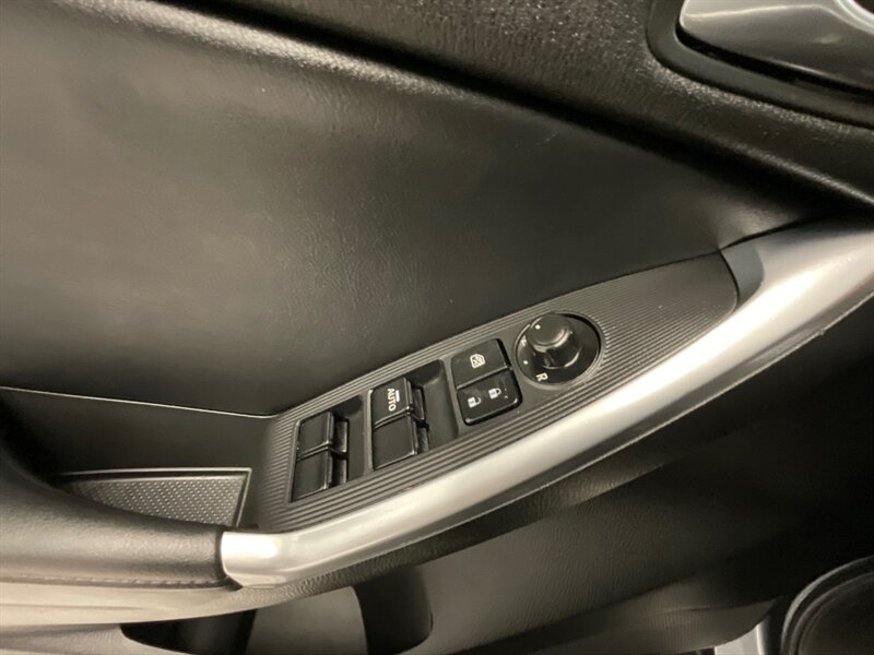 2014 Mazda CX-5 Grand Touring / 1-OWNER / Leather Heated Seats  / Sunroof / Backup Camera - Photo 46 - Gladstone, OR 97027