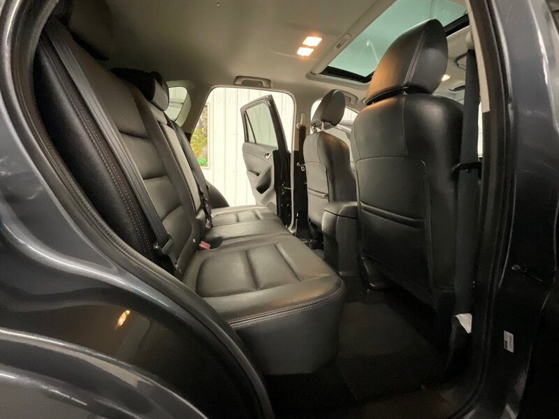 2014 Mazda CX-5 Grand Touring / 1-OWNER / Leather Heated Seats  / Sunroof / Backup Camera - Photo 15 - Gladstone, OR 97027