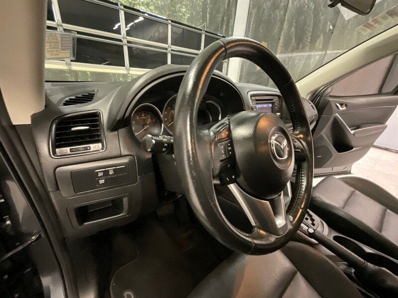 2014 Mazda CX-5 Grand Touring / 1-OWNER / Leather Heated Seats  / Sunroof / Backup Camera - Photo 17 - Gladstone, OR 97027