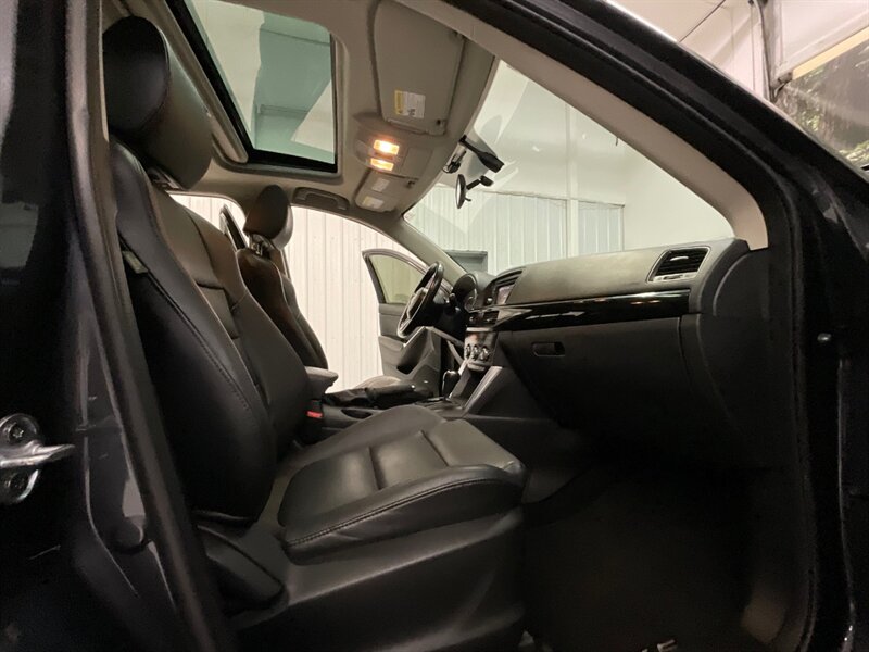 2014 Mazda CX-5 Grand Touring / 1-OWNER / Leather Heated Seats  / Sunroof / Backup Camera - Photo 16 - Gladstone, OR 97027