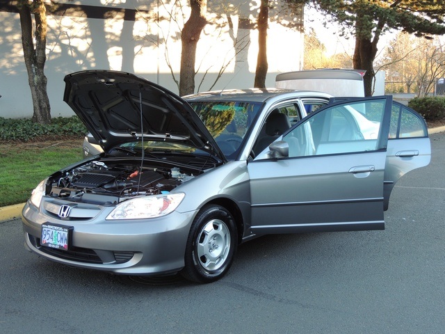 2004 Honda Civic Hybrid   - Photo 9 - Portland, OR 97217