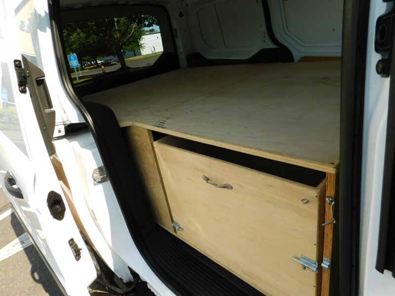 2016 Ford Transit Connect XLT LWB Cargo Mini Van / Backup Cam/ 50,000 MILES - Photo 17 - Portland, OR 97217