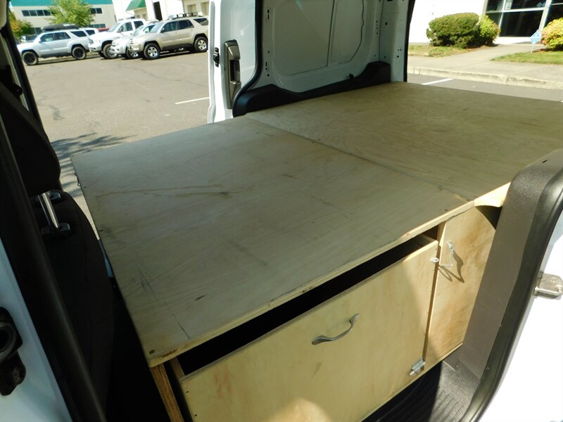 2016 Ford Transit Connect XLT LWB Cargo Mini Van / Backup Cam/ 50,000 MILES - Photo 16 - Portland, OR 97217