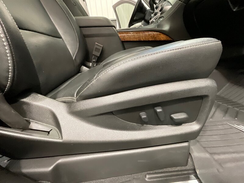 2020 Chevrolet Suburban Premier 4X4 / 6.2L V8 / Leather Navi / 22inc Wheel  / FULLY LOADED - Photo 40 - Gladstone, OR 97027