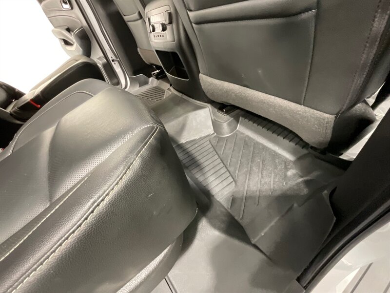2020 Chevrolet Suburban Premier 4X4 / 6.2L V8 / Leather Navi / 22inc Wheel  / FULLY LOADED - Photo 42 - Gladstone, OR 97027