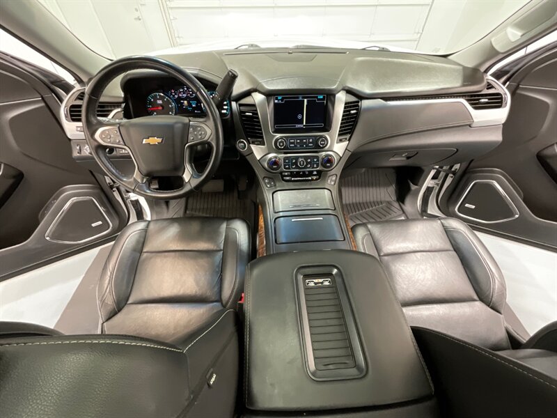 2020 Chevrolet Suburban Premier 4X4 / 6.2L V8 / Leather Navi / 22inc Wheel  / FULLY LOADED - Photo 37 - Gladstone, OR 97027