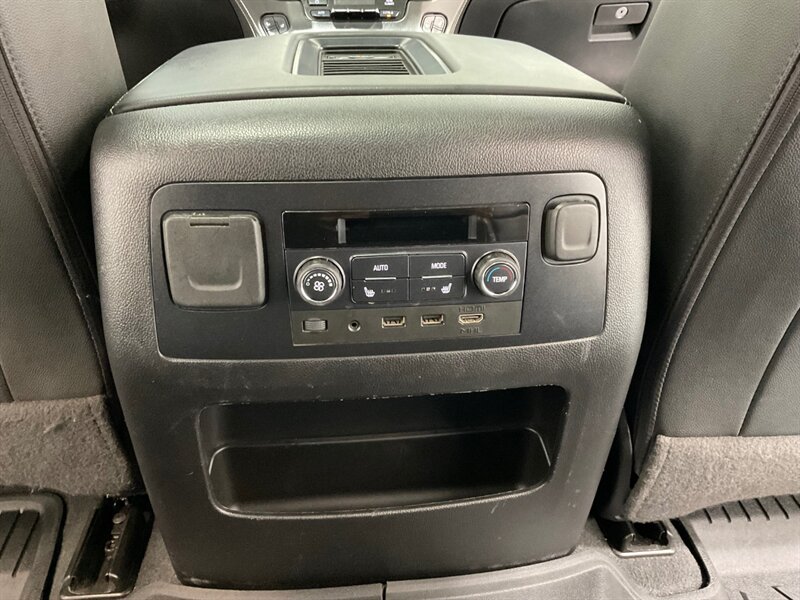 2020 Chevrolet Suburban Premier 4X4 / 6.2L V8 / Leather Navi / 22inc Wheel  / FULLY LOADED - Photo 22 - Gladstone, OR 97027