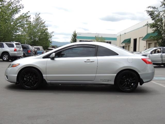 2008 Honda Civic Si Coupe / 6-SPEED MANUAL / REAR WING / 69 Kmiles   - Photo 3 - Portland, OR 97217