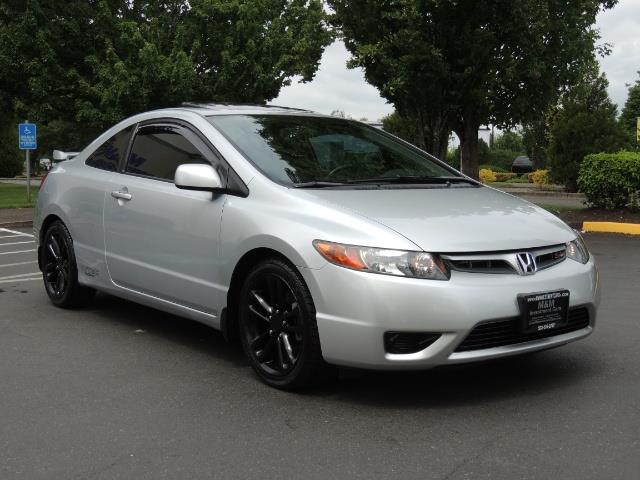 2008 Honda Civic Si Coupe / 6-SPEED MANUAL / REAR WING / 69 Kmiles   - Photo 2 - Portland, OR 97217