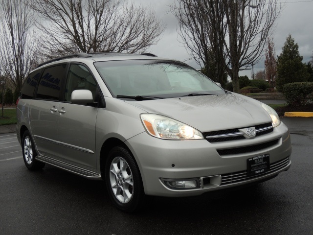 2004 Toyota Sienna XLE Limited / Leather / Moon Roof   - Photo 2 - Portland, OR 97217