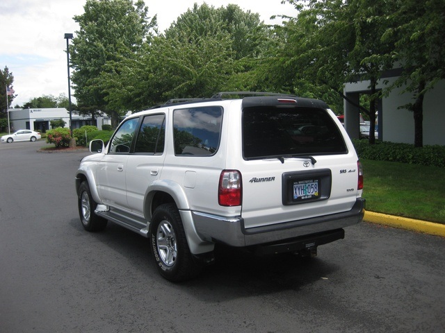 2001 Toyota 4Runner SR5 4X4  Locking Diff / Leather / Timing Belt Done   - Photo 4 - Portland, OR 97217