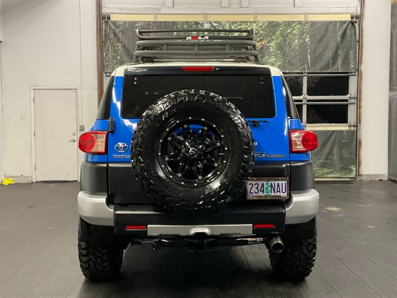 2007 Toyota FJ Cruiser 4X4 / 6-SPEED / LIFTED / Voodoo Blue  LOW MILES / NEW TIRES / RR DIFF LOCKS / RUST FREE / CLEAN SHARP - Photo 6 - Gladstone, OR 97027