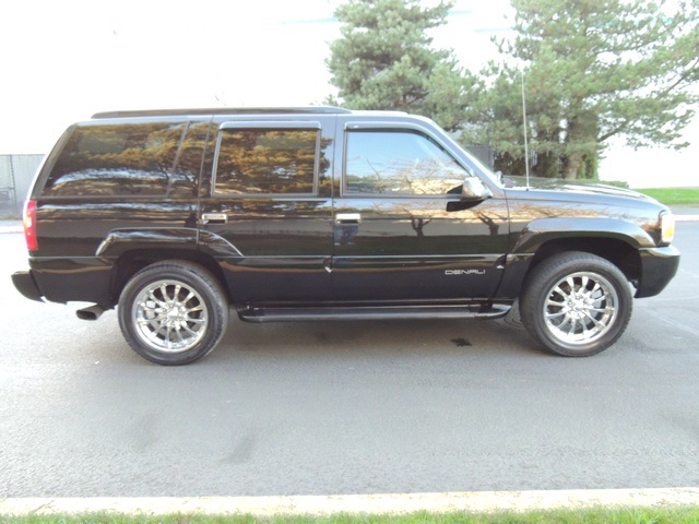 1999 GMC Yukon / 4WD / Fully Loaded / 20inch Wheels / Exclnt Cond   - Photo 4 - Portland, OR 97217
