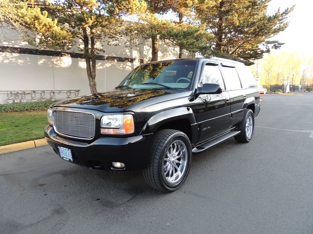 1999 GMC Yukon / 4WD / Fully Loaded / 20inch Wheels / Exclnt Cond   - Photo 1 - Portland, OR 97217