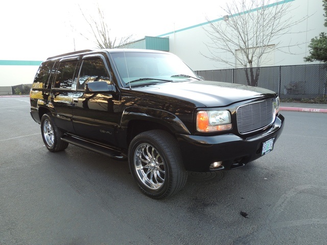1999 GMC Yukon / 4WD / Fully Loaded / 20inch Wheels / Exclnt Cond   - Photo 2 - Portland, OR 97217
