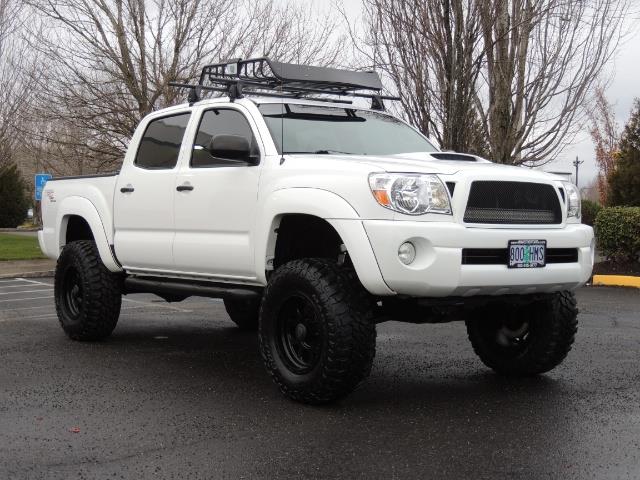 2006 Toyota Tacoma PreRunner V6 4.0L / TRD Sport / New Tires / LIFTED   - Photo 2 - Portland, OR 97217