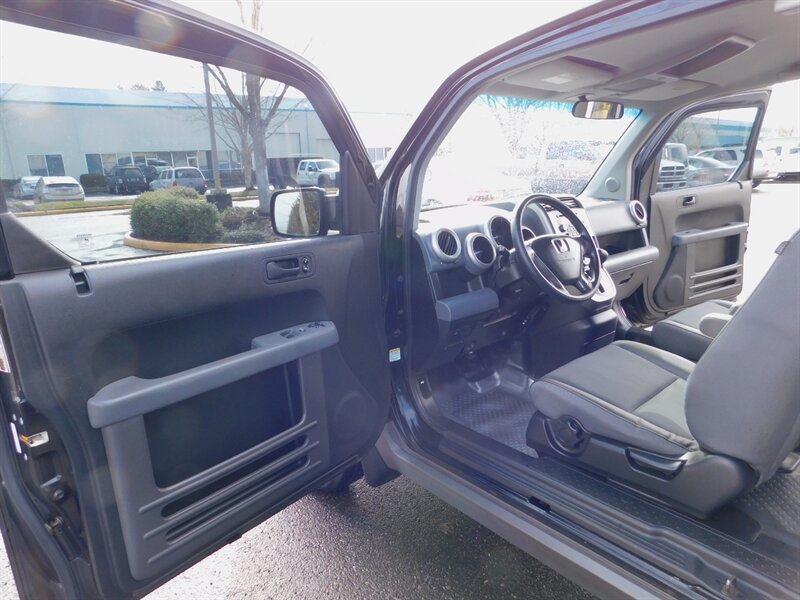 2004 Honda Element EX Sport Utility / ALL WHEEL DRIVE /  SUN ROOF / Excellent Condition - Photo 12 - Portland, OR 97217