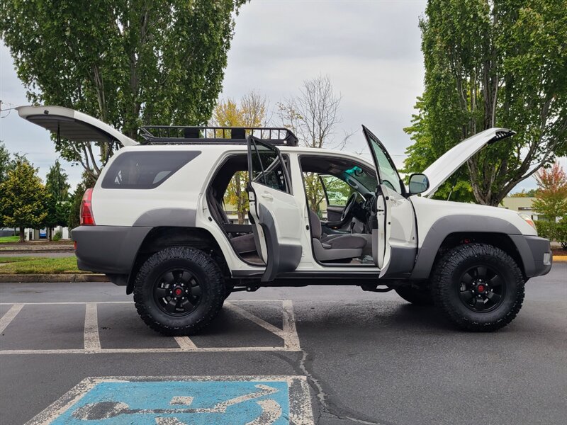 2003 Toyota 4Runner SR5 V8 4.7L / NEW TIRES / NEW LIFT / 130K MILES !!  / LOCAL-NO RUST / WELL MAINTAINED / LOW MILES - Photo 22 - Portland, OR 97217