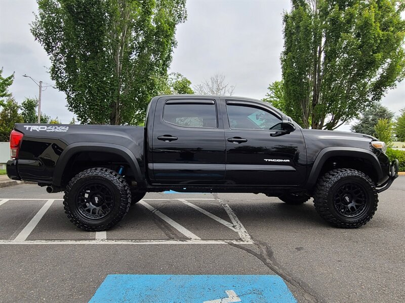 2016 Toyota Tacoma TRD Off-Road DOUBLE CAB 4X4 / CRAWL  CONTROL / DIFFERENTIAL LOCK / NAVIGATION / BACKUP CAM / BRUSH GUARD / LIFTED !! - Photo 4 - Portland, OR 97217