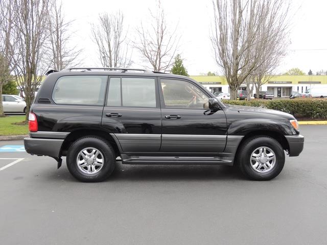 2001 Lexus LX 470 / 4X4 / Leather / Third Seat / ONE OWNER   - Photo 4 - Portland, OR 97217
