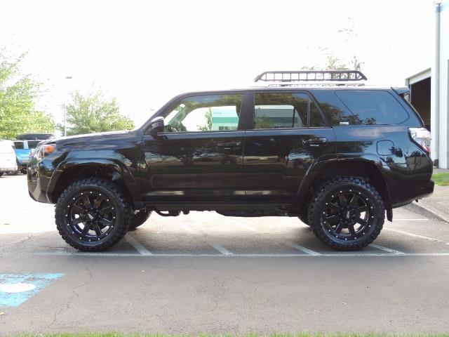 2016 Toyota 4Runner 4WD / V6 / 3RD SEAT / FACTORY WARRANTY / LIFTED !!   - Photo 3 - Portland, OR 97217