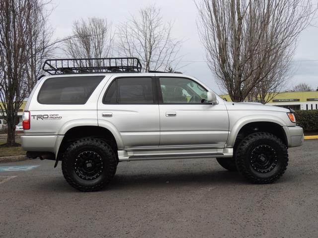 2001 Toyota 4Runner SPORT SR5 / 4X4 / Sunroof / LIFTED LIFTED   - Photo 4 - Portland, OR 97217