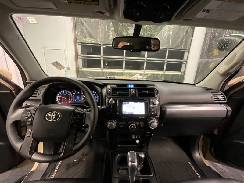 2016 Toyota 4Runner 4x4 TRD Pro / Leather Heated / LIFTED / SNORKEL  BRAND NEW LIFT KIT w/ NEW BF GOODRICH TIRES / ROOFRACK & SNORKEL / TRD PRO / SHARP & CLEAN !! - Photo 32 - Gladstone, OR 97027