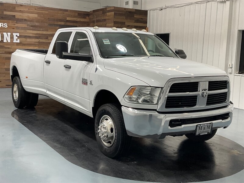 2012 RAM 3500 4X4 / 6.7L DIESEL / 6-SPEED MANUAL / DUALLY  / Leather Seats - Photo 2 - Gladstone, OR 97027