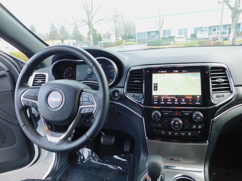 2019 Jeep Grand Cherokee Limited 4WD / 3.6L V6 / Leather /Navi/ 23,000 MILE   - Photo 17 - Portland, OR 97217
