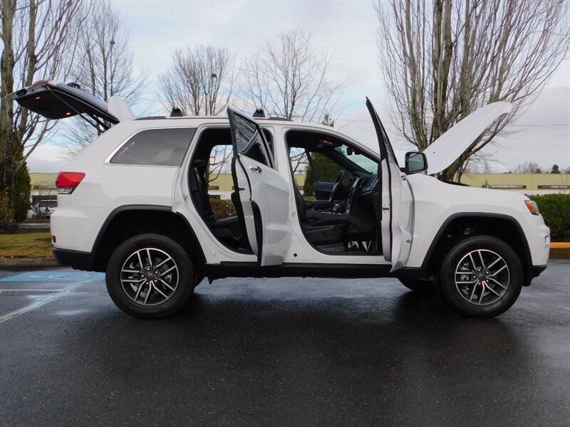 2019 Jeep Grand Cherokee Limited 4WD / 3.6L V6 / Leather /Navi/ 23,000 MILE   - Photo 30 - Portland, OR 97217