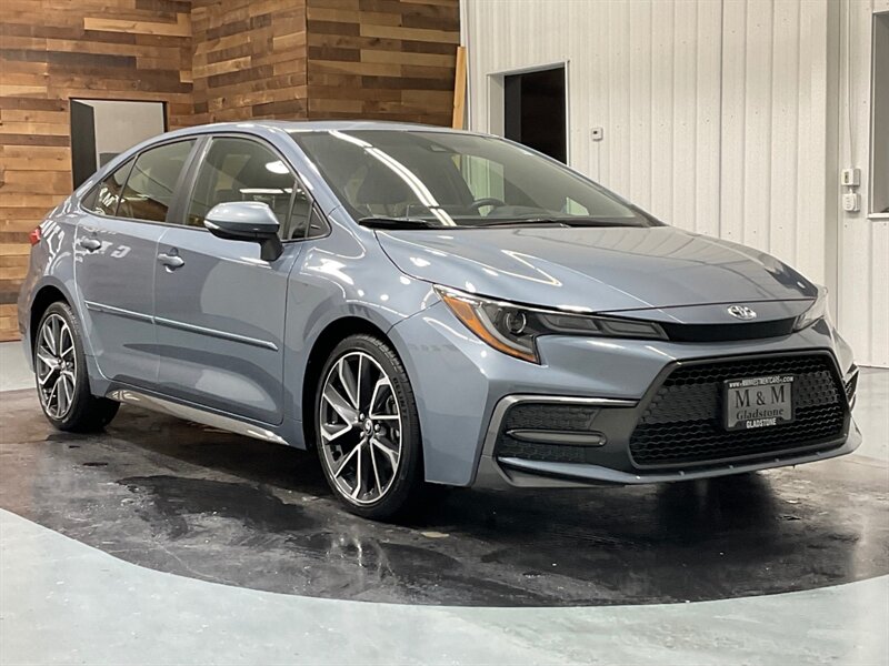 2020 Toyota Corolla XSE Sedan / 1-OWNER / NEW TIRES /ONLY 19,000 MILES  / Heated Seats & Sunroof - Photo 2 - Gladstone, OR 97027