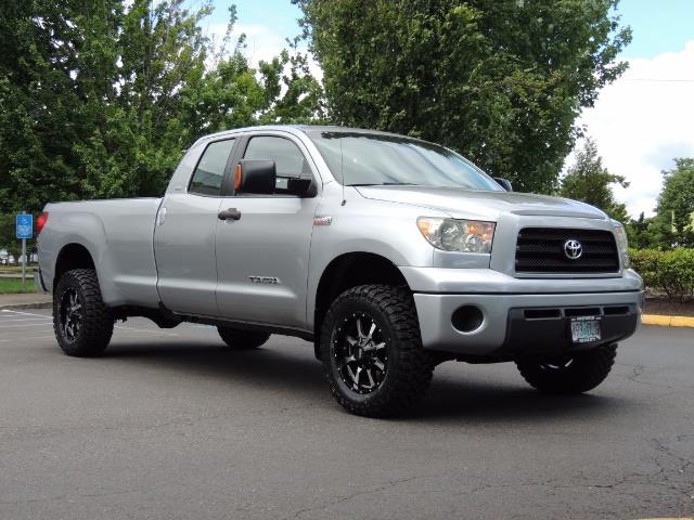 2007 Toyota Tundra 4X4 5.7L Double Cab  / Long Bed / 1-Owner / LIFTED   - Photo 2 - Portland, OR 97217