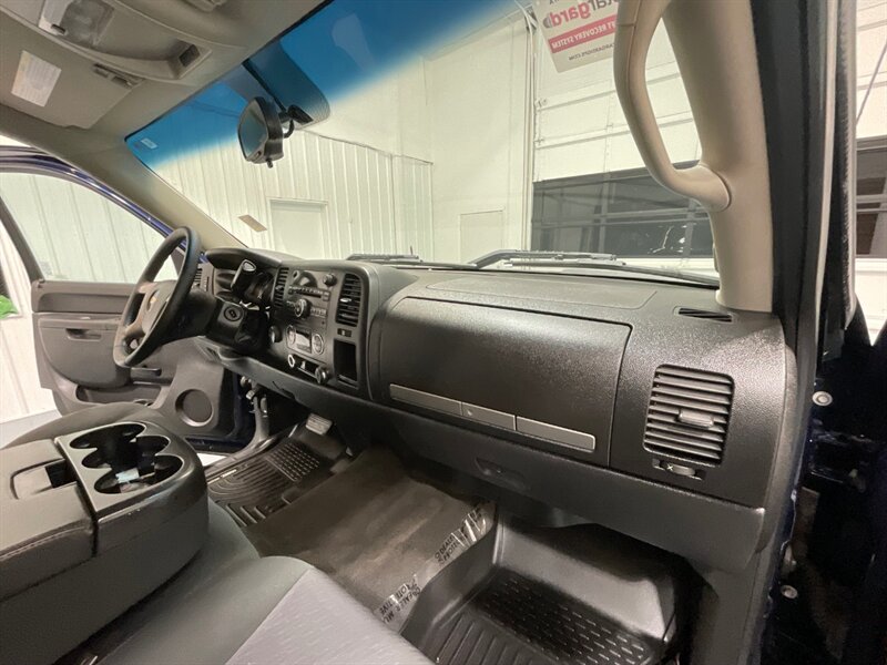 2012 Chevrolet Silverado 1500 LT Crew Cab 4X4 / 5.3L V8 / Fuel Wheels  / Excel Cond - Photo 16 - Gladstone, OR 97027