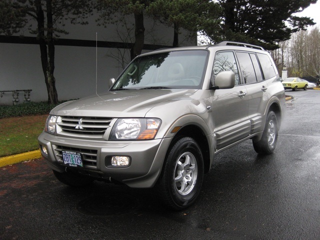 2002 Mitsubishi Montero Limited / 4WD / V6 / 3RD Seat / Leather / Loaded   - Photo 1 - Portland, OR 97217