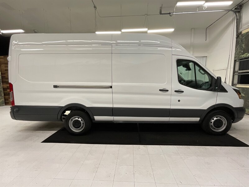 2016 Ford Transit 250 CARGO VAN / EXTENDED HIGH ROOF / 3.7L V6  / LOCAL OREGON VAN / Backup Camera / Leather Seats /CLEAN INSIDE & OUT !! - Photo 4 - Gladstone, OR 97027
