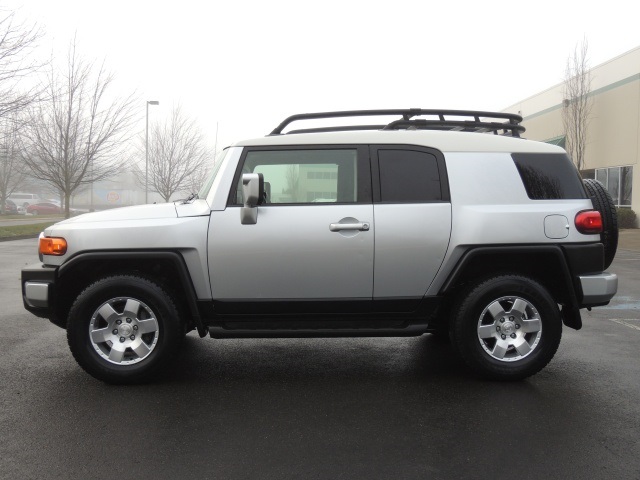 2007 Toyota FJ Cruiser 4x4 / 6 Speed Manual / Excellent Condition   - Photo 3 - Portland, OR 97217