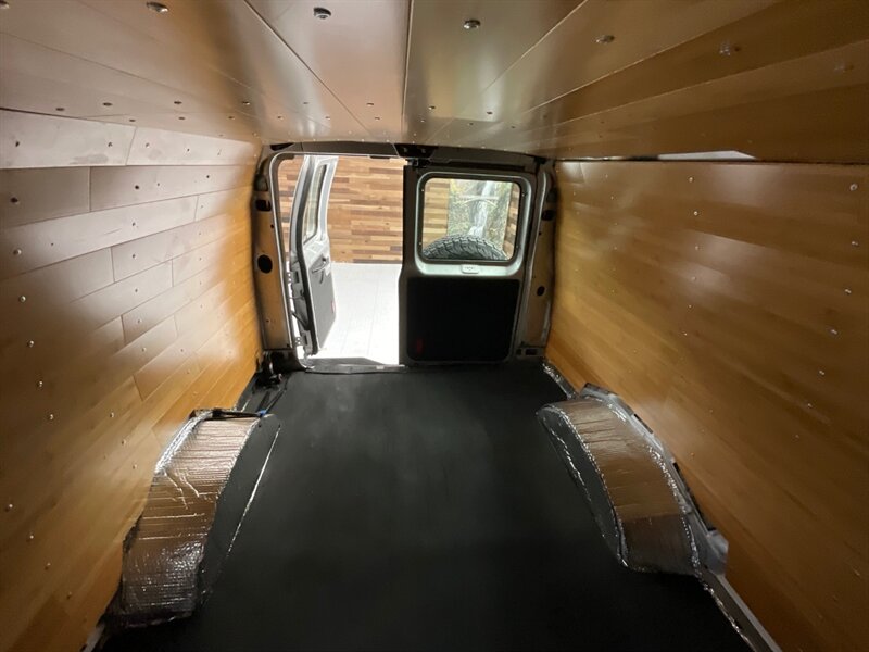 2011 Ford E-Series Van E-150 CARGO VAN CREW / LIFTED / 43,000 MILES  / LIFTED w. BRAND NEW MUD TIRES / CREW PKG , 5-Passenger w. CARGO / SUPER LOW MILES !! - Photo 11 - Gladstone, OR 97027