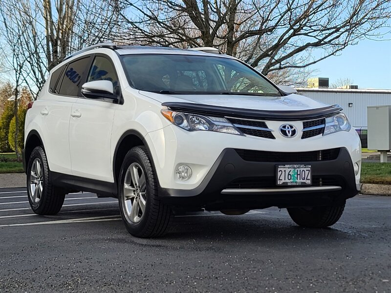 2015 Toyota RAV4 XLE AWD / Sun Roof / Back Up Camera / Low Miles  / All Wheel Drive / Local Fresh Trade / Gas Saver / Excellent Condition - Photo 2 - Portland, OR 97217