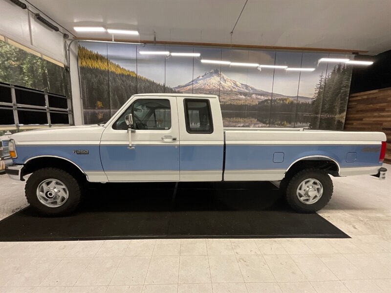1996 Ford F-250 XLT 4WD/7.3L DIESEL /5-SPEED/1-OWNER /108K MILES  /RUST FREE TRUCK / STUNNING CONDITION / 5-SPEED MANUAL / ORIGINAL CONDITION / 7.3L TURBO DIESEL / 108,000 MILES - Photo 3 - Gladstone, OR 97027