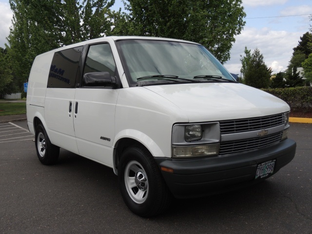 2002 Chevrolet Astro Cargo Van / AWD / Excel Cond   - Photo 2 - Portland, OR 97217