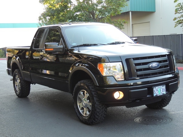 2010 Ford F-150 FX4/ 4X4/ Leather/Moonroof/29k miles/LIFTED   - Photo 2 - Portland, OR 97217