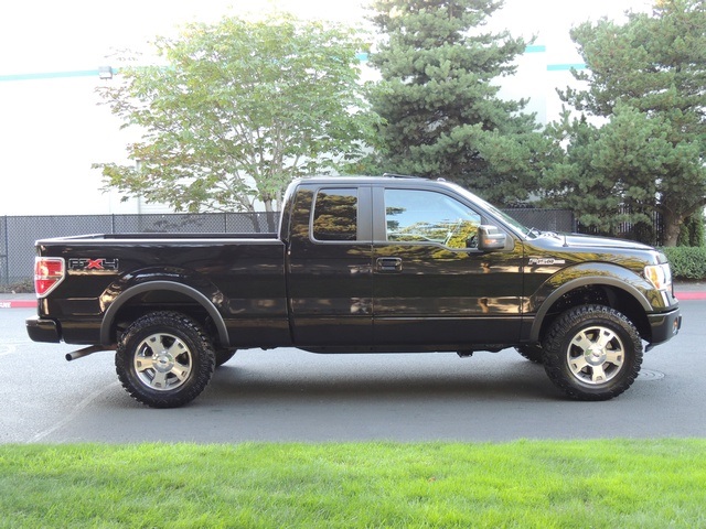 2010 Ford F-150 FX4/ 4X4/ Leather/Moonroof/29k miles/LIFTED   - Photo 4 - Portland, OR 97217