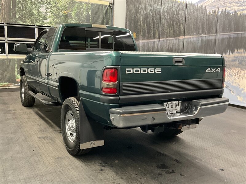 1999 Dodge Ram 2500 SLT 4X4 / 5.9L CUMMINS DIESEL / RUST FREE  Automatic / NEW TIRES / 122,000 MILES - Photo 8 - Gladstone, OR 97027