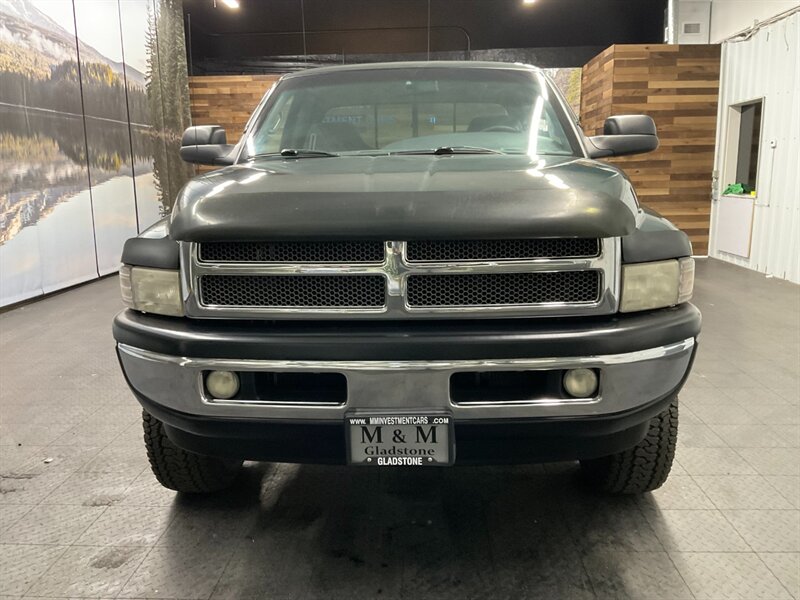 1999 Dodge Ram 2500 SLT 4X4 / 5.9L CUMMINS DIESEL / RUST FREE  Automatic / NEW TIRES / 122,000 MILES - Photo 5 - Gladstone, OR 97027