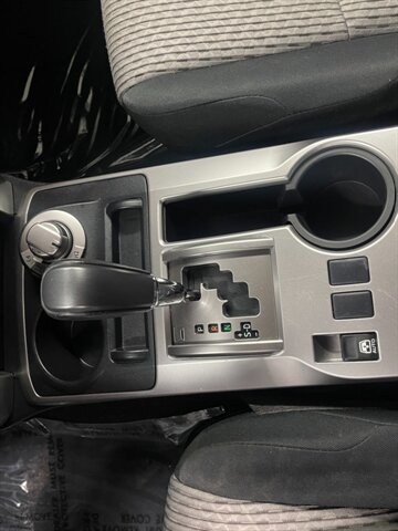2016 Toyota 4Runner SR5 Sport Utility 4X   - Photo 35 - Gladstone, OR 97027