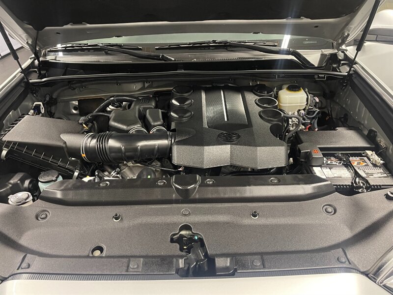 2016 Toyota 4Runner SR5 Sport Utility 4X   - Photo 41 - Gladstone, OR 97027