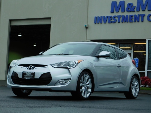 2012 Hyundai Veloster 3 DR / HatchBack / 6-SPEED MANUAL / PANO ROOF   - Photo 1 - Portland, OR 97217