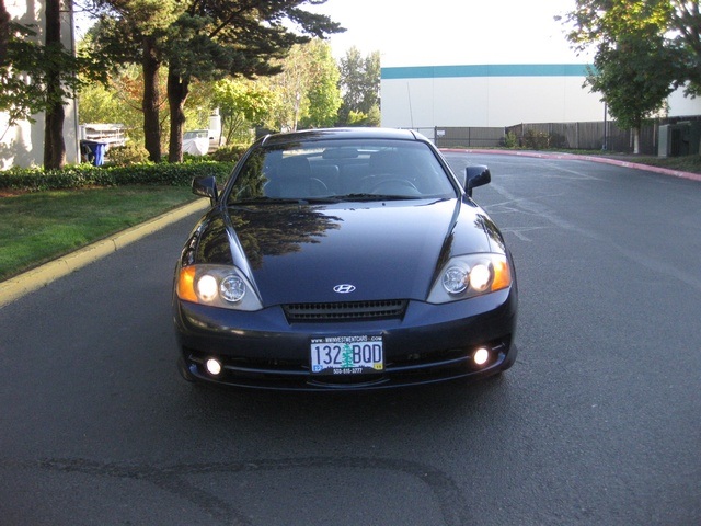2004 Hyundai Tiburon GT V6 6-Speed Manual / Leather / 84,919 miles   - Photo 2 - Portland, OR 97217