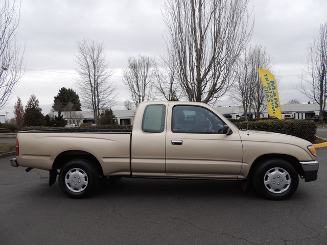 1997 Toyota Tacoma Xtra Cab / 2WD / 4Cyl / 5-Speed Manual   - Photo 4 - Portland, OR 97217